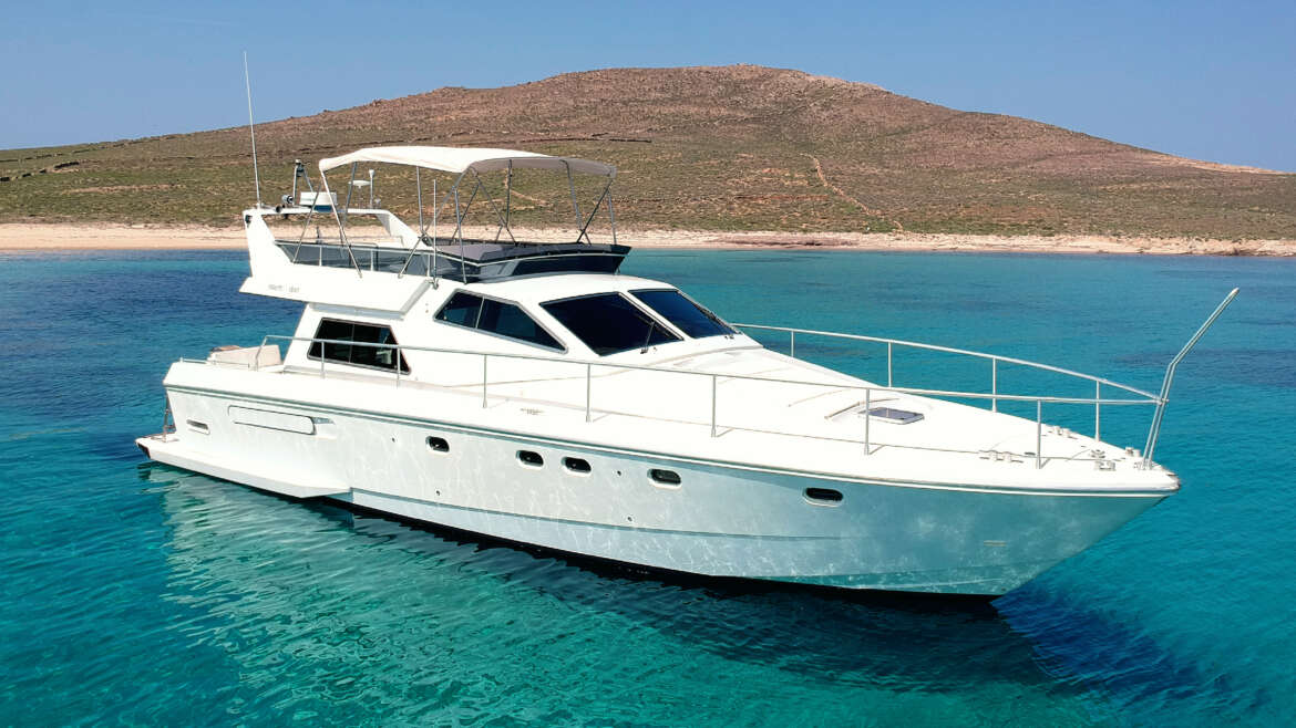 PAROS: Luxurious Villas and Yachts, Ideal Vacation Combination!