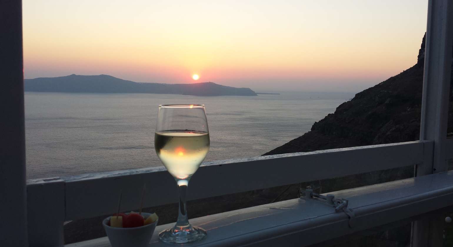 Enjoy a Drink along with Santorini’s Sunset View