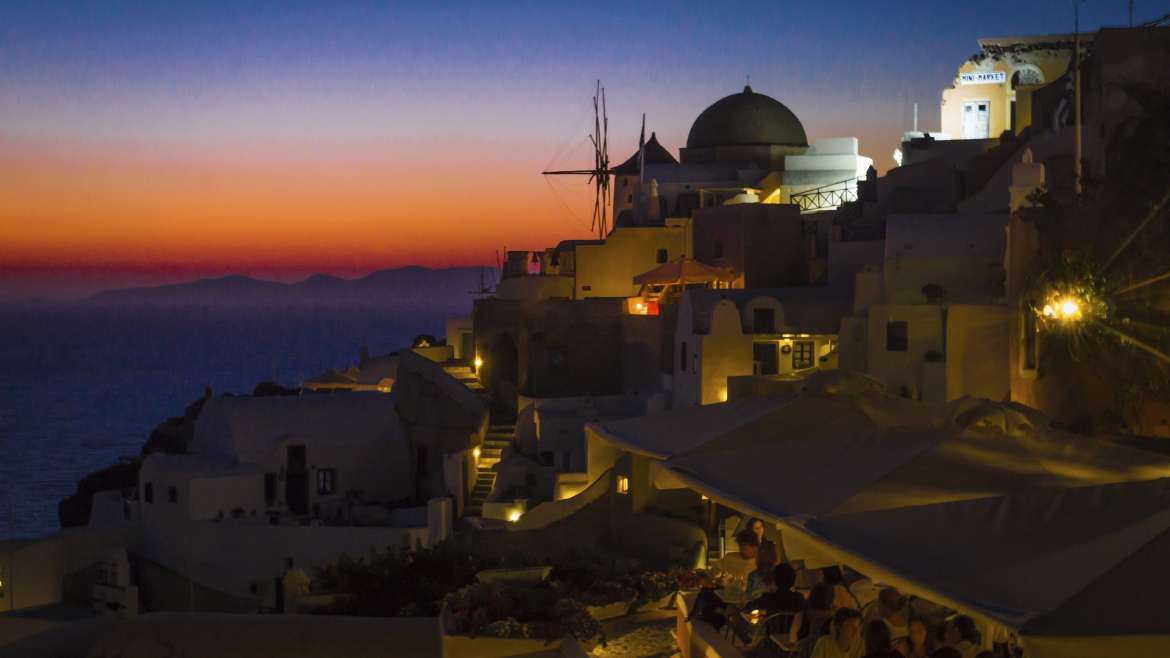 Santorini: 5 Best Restaurants with a Sunset View