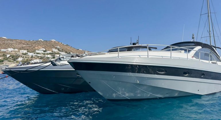 Pershing 38